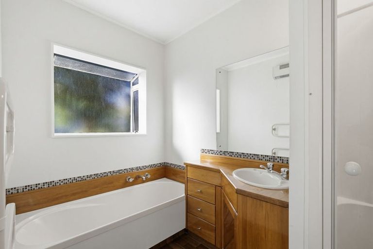 Photo of property in 15 Keats Crescent, Stoke, Nelson, 7011