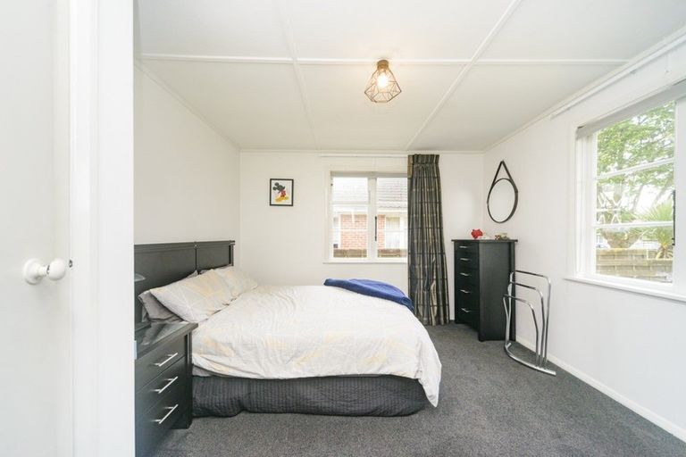 Photo of property in 74 Rangiora Avenue, Roslyn, Palmerston North, 4414