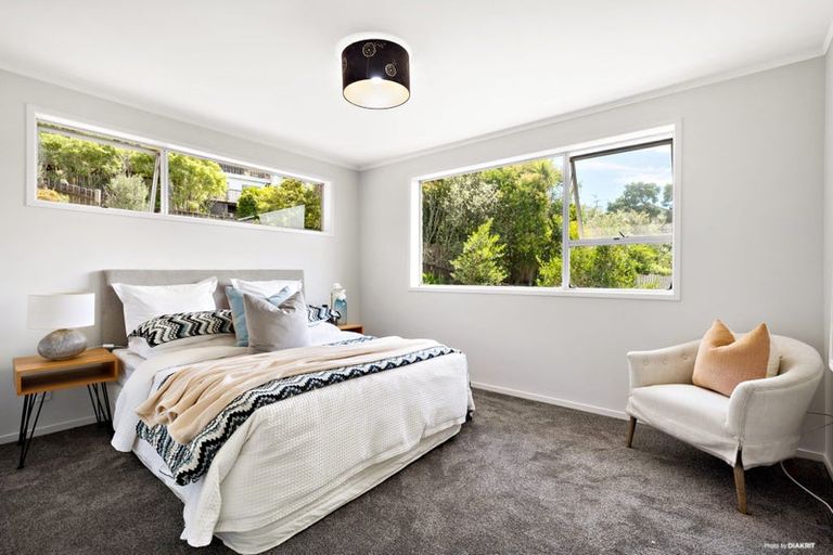 Photo of property in 2/7 Malters Place, Browns Bay, Auckland, 0630