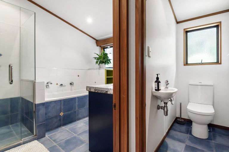 Photo of property in 106 Kowhai Road, Campbells Bay, Auckland, 0630