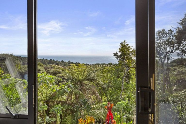 Photo of property in 112 Whaanga Road, Raglan, 3297