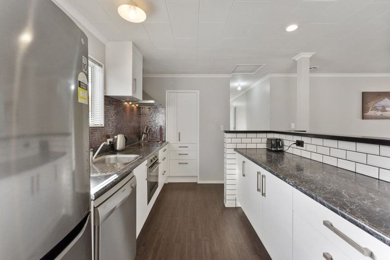 Photo of property in 41b Larchmont Grove, Totara Park, Upper Hutt, 5018