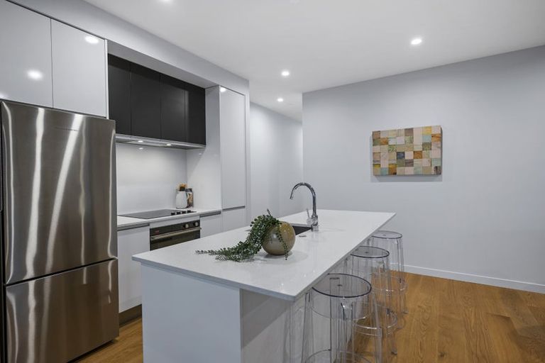 Photo of property in Frank Sargeson Apts, 401/74 Anzac Street, Takapuna, Auckland, 0622