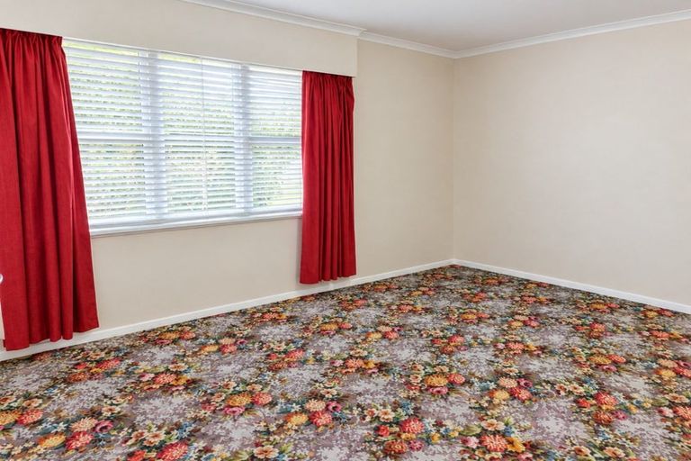 Photo of property in 1 Craig Grove, Elderslea, Upper Hutt, 5018