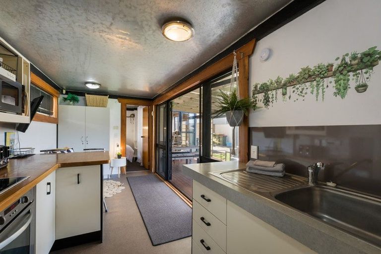 Photo of property in 42 Beach Road, Waihi Beach, 3611