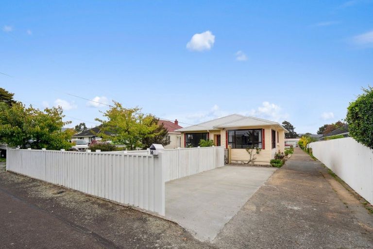 Photo of property in 16 Tawai Street, Trentham, Upper Hutt, 5018