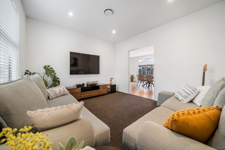 Photo of property in 2 Guyon Street, Marshland, Christchurch, 8083