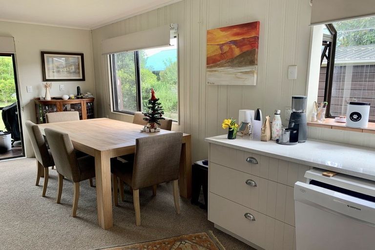 Photo of property in 10 Morrison Road, Matapouri, Whangarei, 0173