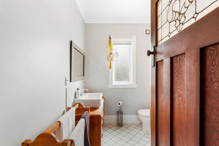 Photo of property in 10 Creagh Street, Te Awa, Napier, 4110