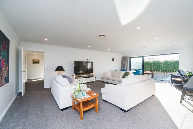 Photo of property in 5 Waimarama Court, Roslyn, Palmerston North, 4414