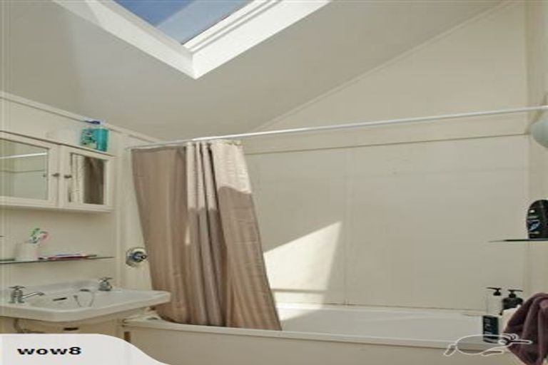 Photo of property in 6 Picton Avenue, Newtown, Wellington, 6021