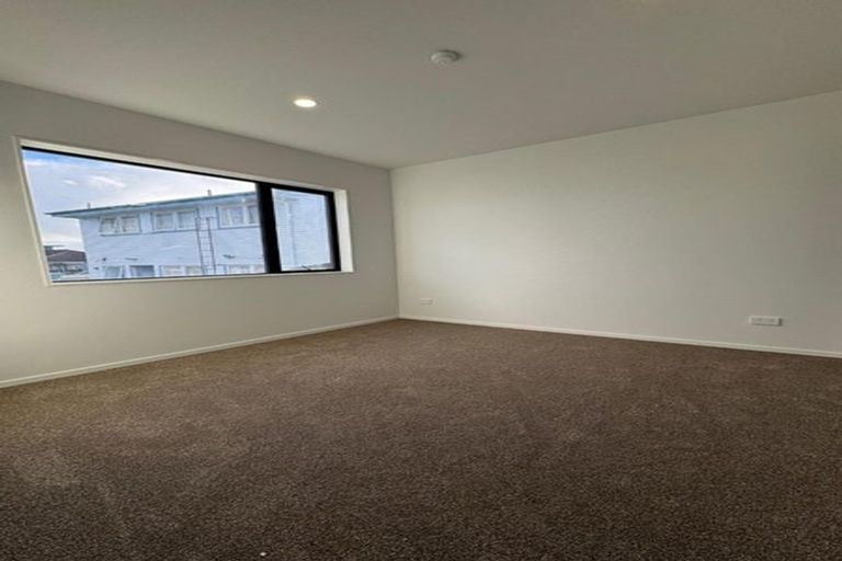 Photo of property in 73c Arimu Road, Papakura, 2110