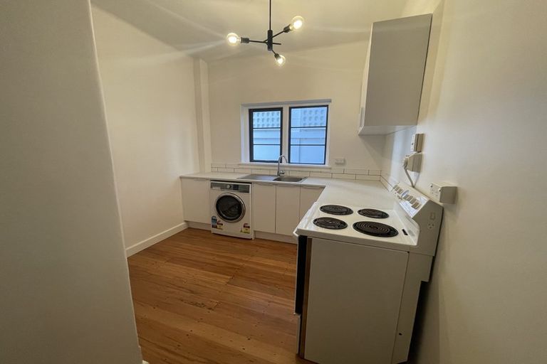 Photo of property in Westhaven Apartments, 1/127 Molesworth Street, Thorndon, Wellington, 6011