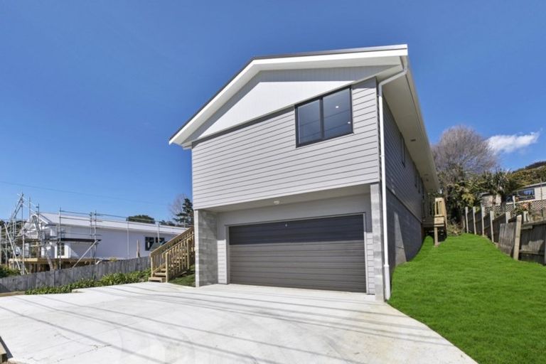 Photo of property in 13 Waiora Road, Stanmore Bay, Whangaparaoa, 0932