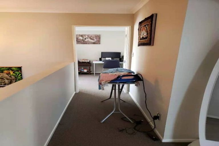 Photo of property in 1 Tavua Lane, Ranui, Auckland, 0612