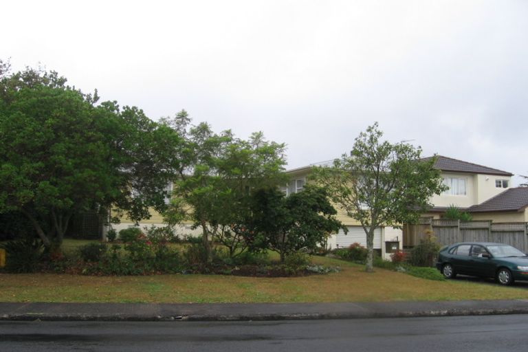 Photo of property in 87 Hillcrest Avenue, Hillcrest, Auckland, 0627