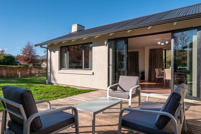 Photo of property in 48 Erskine Street, Lake Hayes, Queenstown, 9304
