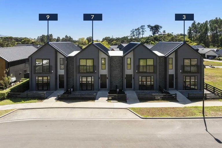 Photo of property in 5 Lark Lane, Whitford, 2571