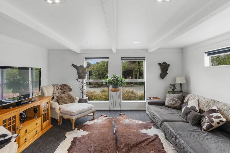 Photo of property in 44 Valecrest Avenue, Parklands, Christchurch, 8083