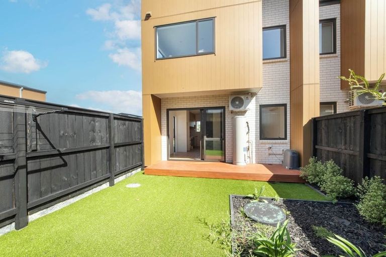 Photo of property in 30 Rana Road, Flat Bush, Auckland, 2019