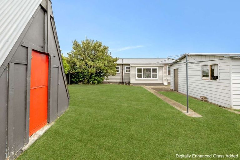 Photo of property in 14 Ferguson Street, Levin, 5510