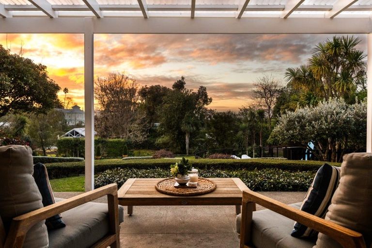 Photo of property in 11 Greenwood Road, Havelock North, 4130