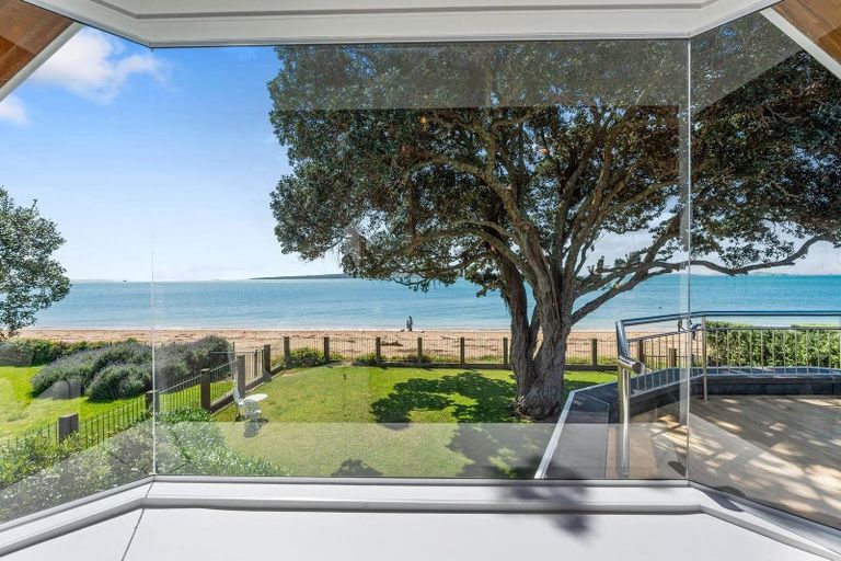 Photo of property in 30 Oxford Terrace, Coromandel, 3506