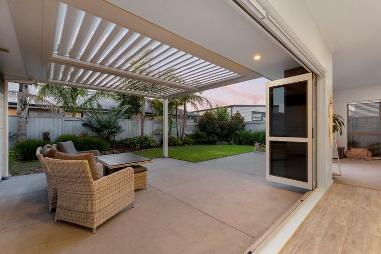 Photo of property in 7 Raiha Street, Papamoa Beach, Papamoa, 3118