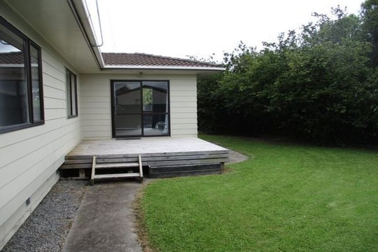 Photo of property in 12 Tiller Close, Kelvin Grove, Palmerston North, 4414