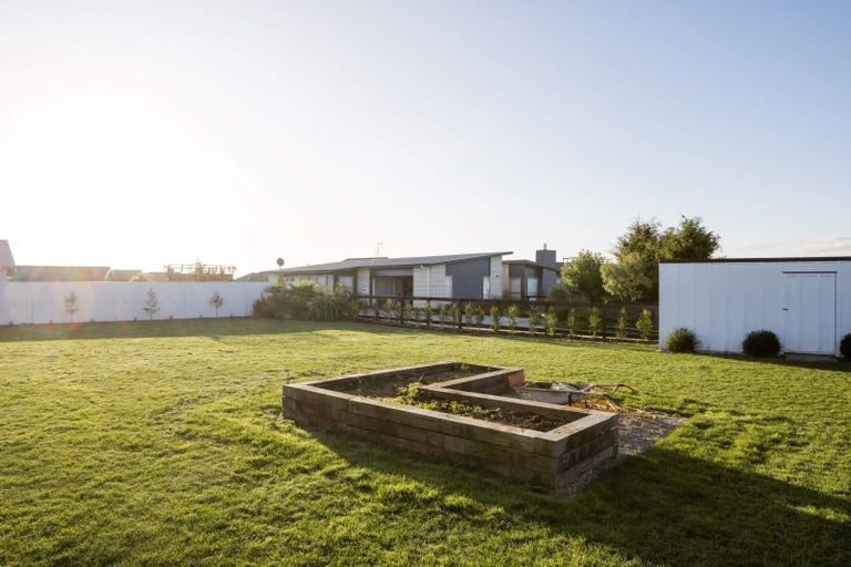 Photo of property in 16 Kaniera Terrace, Cambridge, 3434