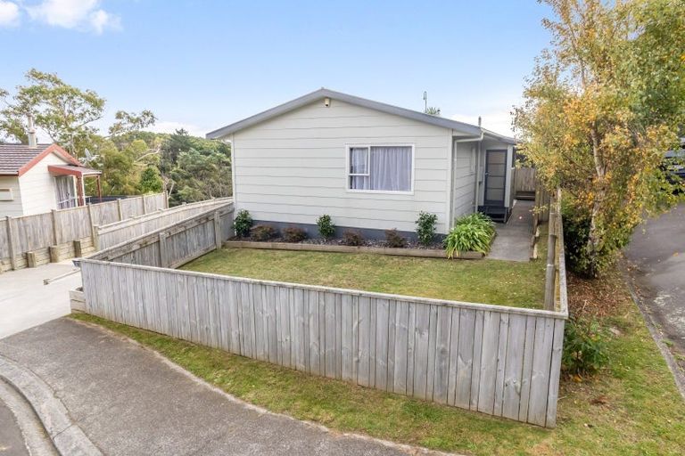 Photo of property in 10a Gaff Place, Whitby, Porirua, 5024