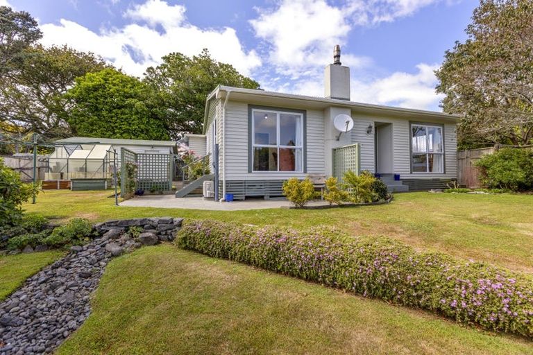 Photo of property in 5a Old South Road, Okato, 4335