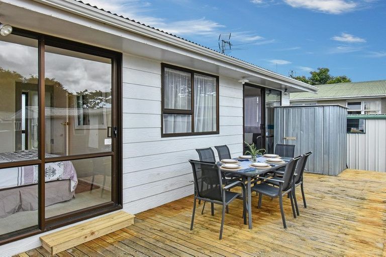 Photo of property in 10 Lomas Place, Manurewa, Auckland, 2102