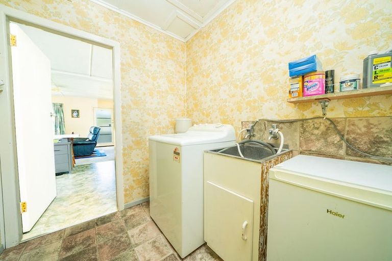 Photo of property in 63 Valley Road, Hikurangi, 0114