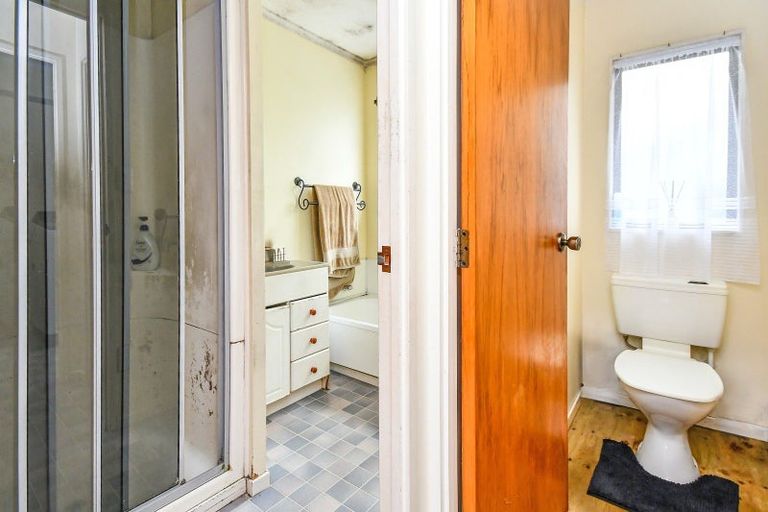 Photo of property in 3 Leven Lane, Totara Heights, Auckland, 2105