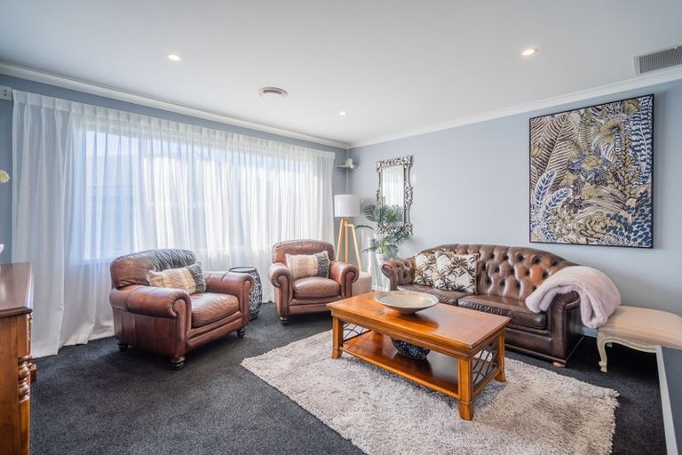 Photo of property in 9 Bridford Way, Paraparaumu, 5032