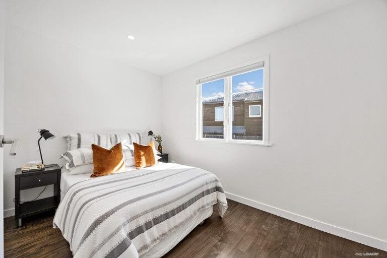 Photo of property in 56 Dale Crescent, Pakuranga, Auckland, 2010