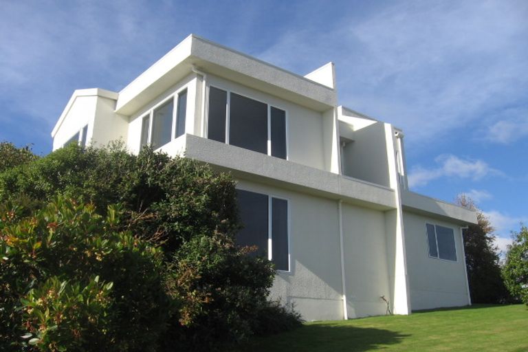 Photo of property in 18 Molyneux Close, Whitby, Porirua, 5024