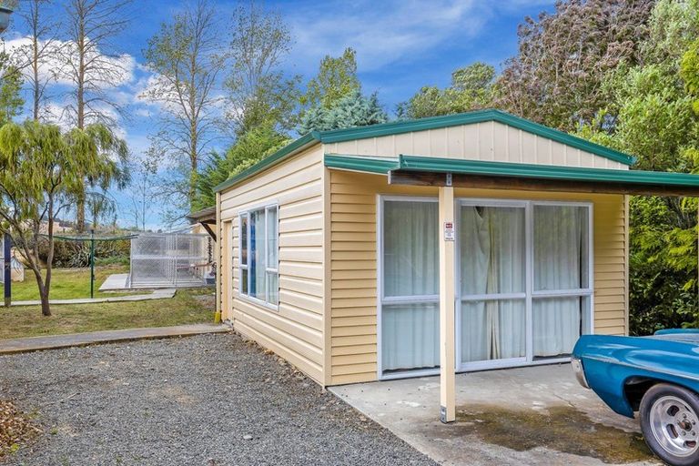 Photo of property in 8 Newton Place, Amberley, 7410