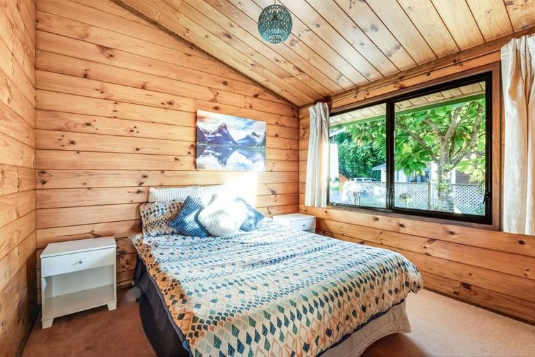 Photo of property in 8g Nevada Drive, Merrilands, New Plymouth, 4312