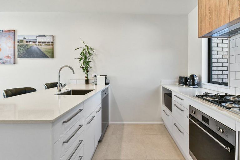 Photo of property in 116 Te Napi Drive, Takanini, Auckland, 2112