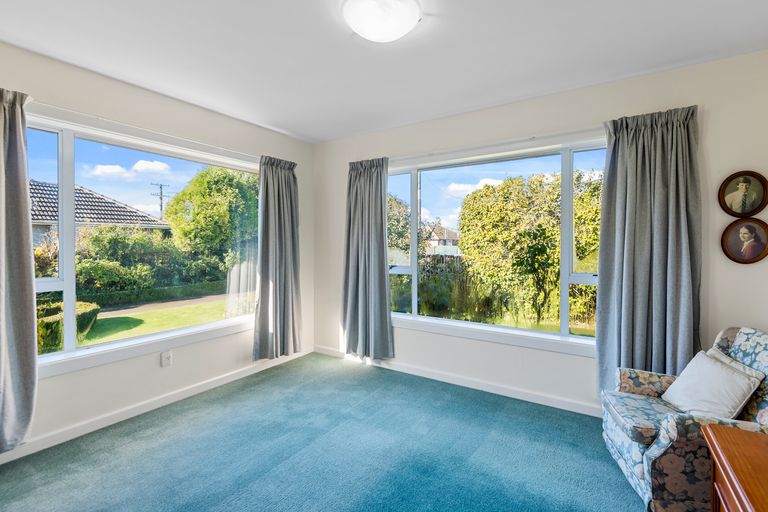 Photo of property in 88 Springs Road, Hornby, Christchurch, 8042