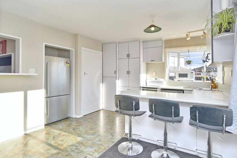 Photo of property in 9 Wildwood Avenue, Wainoni, Christchurch, 8061