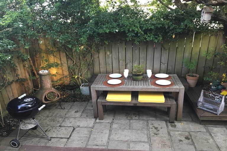 Photo of property in 7 Ascot Street, Thorndon, Wellington, 6011