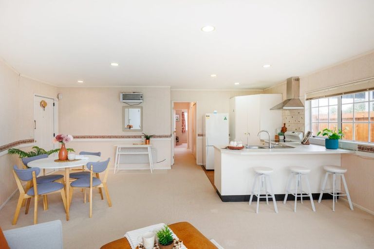 Photo of property in 42a Pinedale Parade, Milson, Palmerston North, 4414