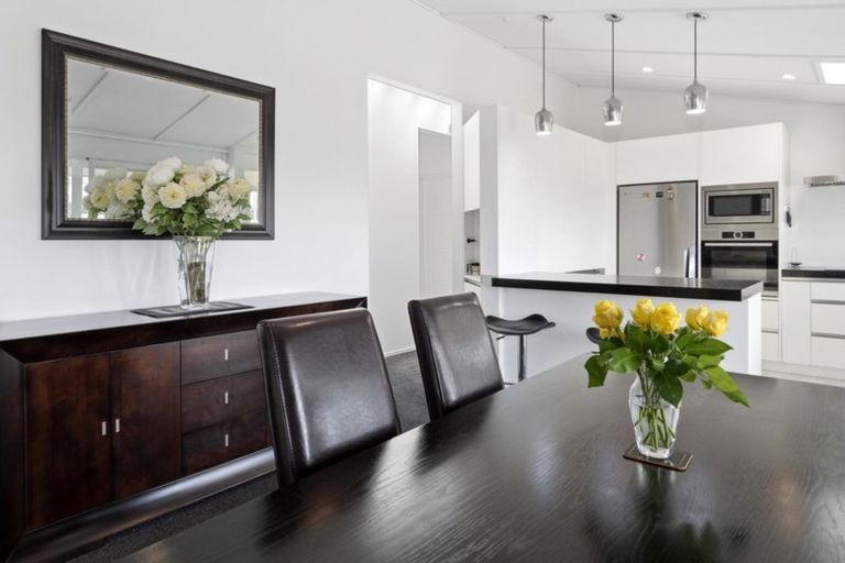 Photo of property in 18 Sutherland Road, Brookfield, Tauranga, 3110