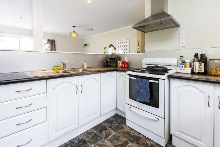 Photo of property in 63 Norana Road, Timberlea, Upper Hutt, 5018