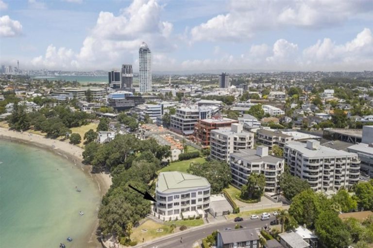 Photo of property in 1/7 The Promenade, Takapuna, Auckland, 0622