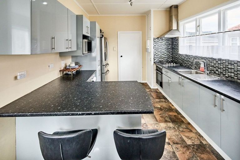 Photo of property in 68 Churton Crescent, Taita, Lower Hutt, 5011