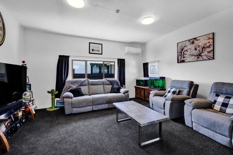 Photo of property in 48 Camberwell Road, Hawera, 4610